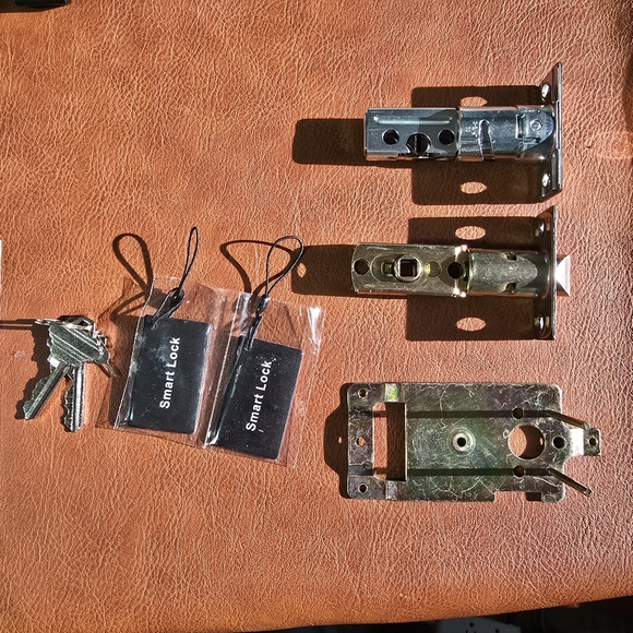 Smart Door Lock - Picture 4 of 10